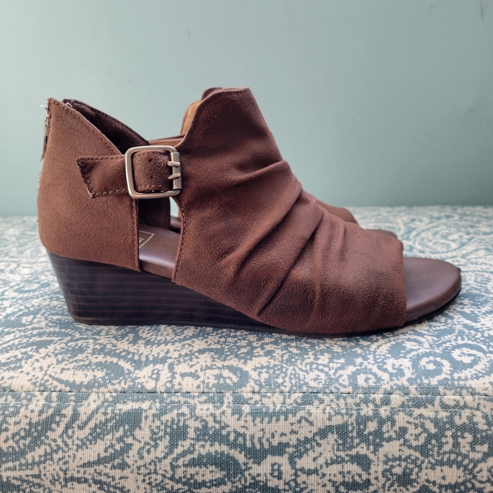 Brown Suede Size 8 Peeptoe Bootie